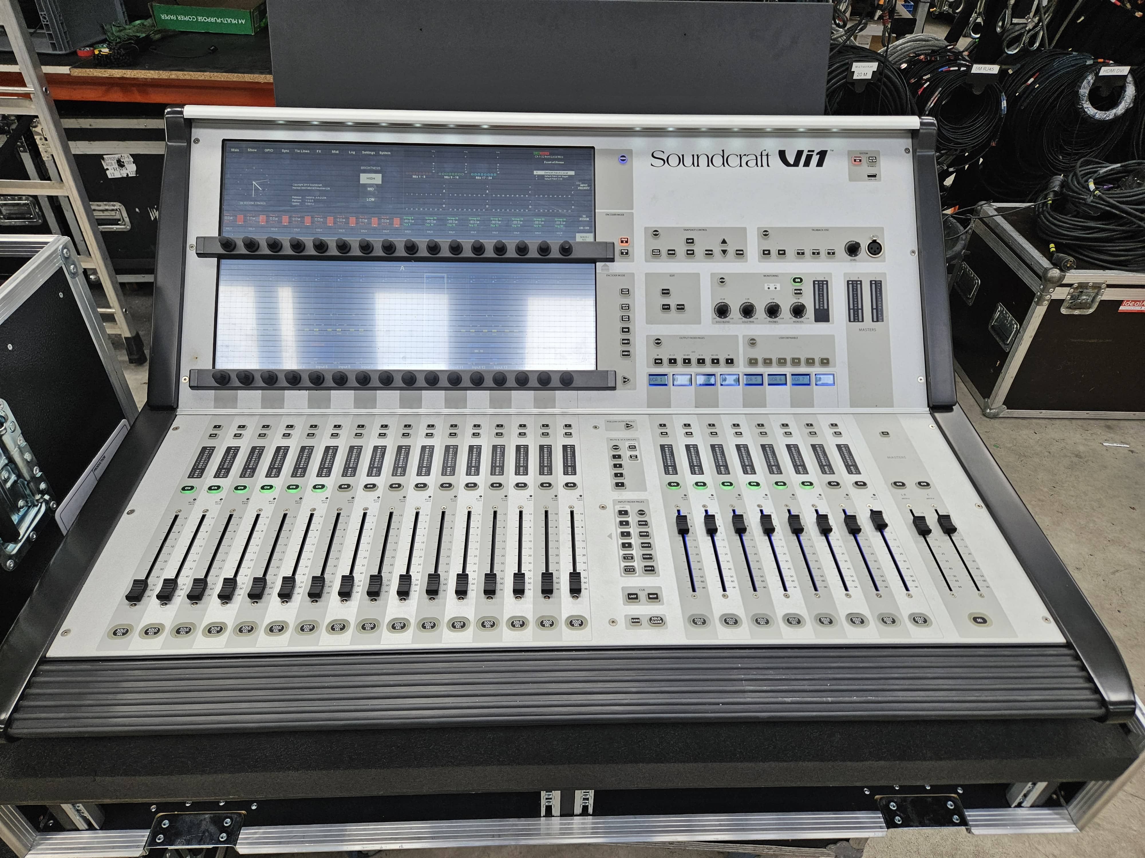 Console son Soundcraft Vi1 + stagebox 32-16 - occasion Rupture de stock